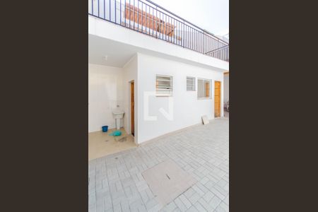 Casa à venda com 200m², 4 quartos e 8 vagas Casa à venda com 200m², 4 quartos e 8 vagasQuintal