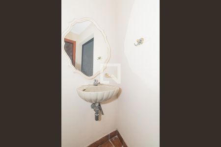 Casa para alugar com 600m², 3 quartos e 3 vagas Casa para alugar com 600m², 3 quartos e 3 vagasBanheiro do Salão de Jogos