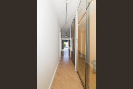 Casa para alugar com 600m², 3 quartos e 3 vagas Casa para alugar com 600m², 3 quartos e 3 vagasSuíte