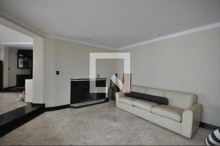 Sala de TV de casa para alugar com 3 quartos, 800m² em Vila Albertina, São Paulo