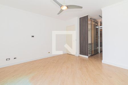 Casa para alugar com 600m², 3 quartos e 3 vagas Casa para alugar com 600m², 3 quartos e 3 vagasSuíte