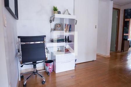 Casa de condomínio à venda com 600m², 3 quartos e 8 vagas Casa de condomínio à venda com 600m², 3 quartos e 8 vagasEscritório