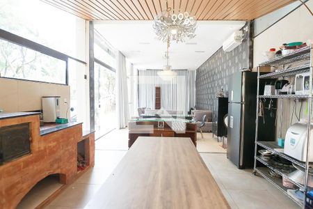 Casa de condomínio à venda com 600m², 3 quartos e 8 vagas Casa de condomínio à venda com 600m², 3 quartos e 8 vagasChurrasqueira