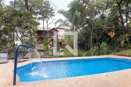 Casa de condomínio à venda com 600m², 3 quartos e 8 vagas Casa de condomínio à venda com 600m², 3 quartos e 8 vagasPiscina