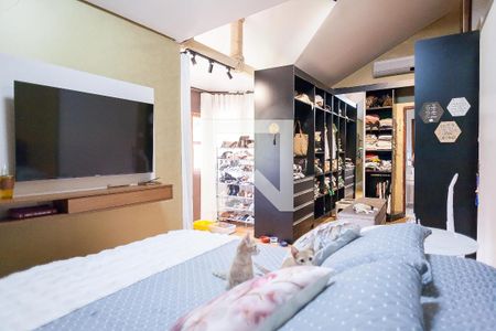 Casa de condomínio à venda com 600m², 3 quartos e 8 vagas Casa de condomínio à venda com 600m², 3 quartos e 8 vagassuite