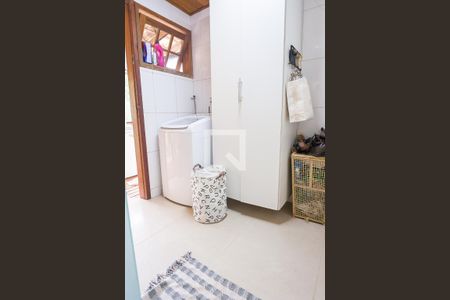 Casa de condomínio à venda com 600m², 3 quartos e 8 vagas Casa de condomínio à venda com 600m², 3 quartos e 8 vagasÁrea de Serviço