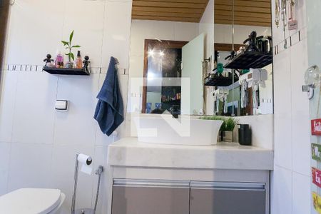 Casa de condomínio à venda com 600m², 3 quartos e 8 vagas Casa de condomínio à venda com 600m², 3 quartos e 8 vagasBanheiro suite