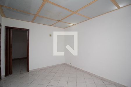 Sala de casa à venda com 11 quartos, 328m² em Vila Brasilândia, São Paulo