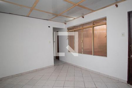 Sala de casa à venda com 11 quartos, 328m² em Vila Brasilândia, São Paulo