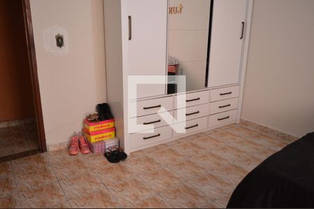 Casa à venda com 180m², 2 quartos e 2 vagasQuarto 2