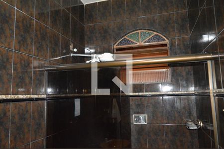 Casa à venda com 180m², 2 quartos e 2 vagasBanheiro