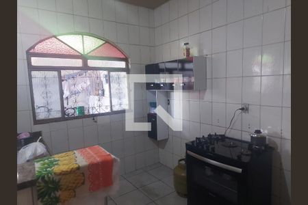 Casa à venda com 180m², 2 quartos e 2 vagasCozinha