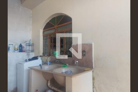 Casa à venda com 180m², 2 quartos e 2 vagasÁrea de Serviço