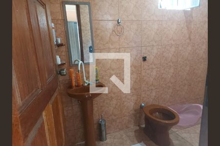 Casa à venda com 180m², 2 quartos e 2 vagasBanheiro / Área de Serviço