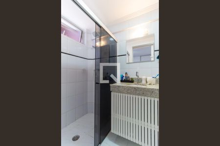 Apartamento à venda com 90m², 2 quartos e 2 vagas Apartamento à venda com 90m², 2 quartos e 2 vagasBanheiro da Suíte 1