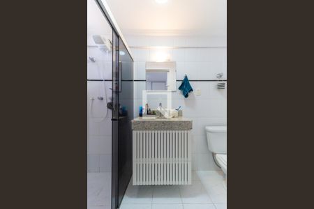 Apartamento à venda com 90m², 2 quartos e 2 vagas Apartamento à venda com 90m², 2 quartos e 2 vagasBanheiro da Suíte 1