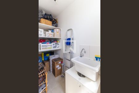 Apartamento à venda com 90m², 2 quartos e 2 vagas Apartamento à venda com 90m², 2 quartos e 2 vagasLavanderia