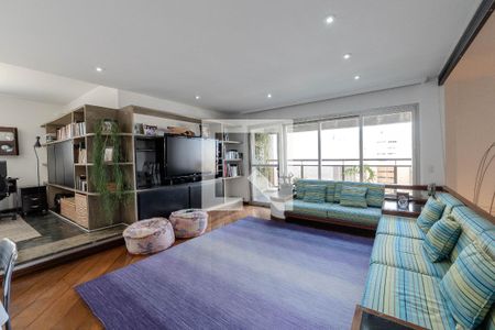 Apartamento para alugar com 464m², 4 quartos e 4 vagas Apartamento para alugar com 464m², 4 quartos e 4 vagasSala de TV