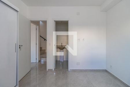 Quarto de apartamento para alugar com 2 quartos, 69m² em Jardim Tupanci, Barueri