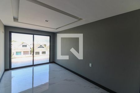 Casa de condomínio à venda com 450m², 4 quartos e 2 vagas Casa de condomínio à venda com 450m², 4 quartos e 2 vagasSuíte 4