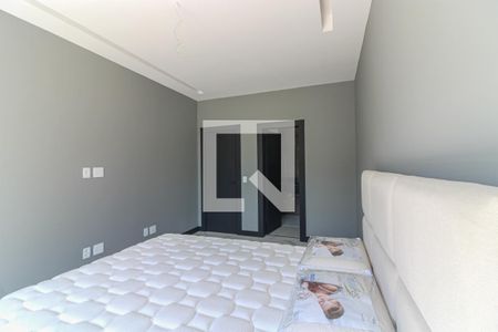 Casa de condomínio à venda com 450m², 4 quartos e 2 vagas Casa de condomínio à venda com 450m², 4 quartos e 2 vagasSuíte 2