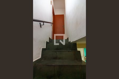 Casa à venda com 192m², 4 quartos e 2 vagasEscada