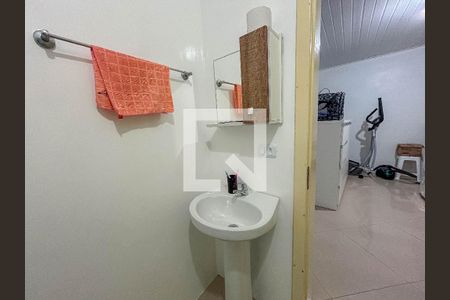 Casa para alugar com 140m², 3 quartos e 2 vagas Casa para alugar com 140m², 3 quartos e 2 vagasBanheiro 2