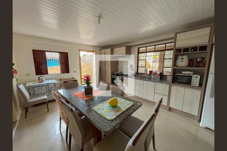 Casa para alugar com 140m², 3 quartos e 2 vagas Casa para alugar com 140m², 3 quartos e 2 vagasCozinha