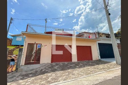 Casa para alugar com 140m², 3 quartos e 2 vagas Casa para alugar com 140m², 3 quartos e 2 vagasFachada