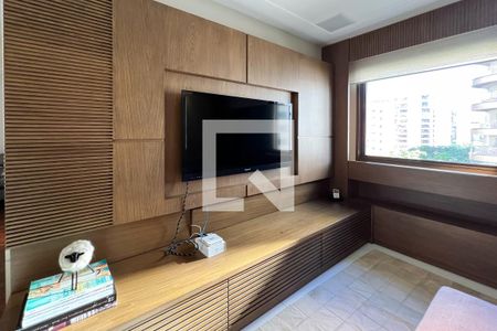 Sala íntima  de apartamento à venda com 4 quartos, 242m² em Indianópolis, São Paulo