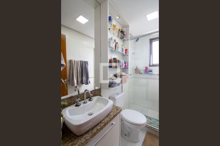 Apartamento à venda com 75m², 2 quartos e 2 vagas Apartamento à venda com 75m², 2 quartos e 2 vagasSuíte