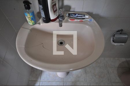 Casa à venda com 200m², 3 quartos e 2 vagasBanheiro da Suíte 2