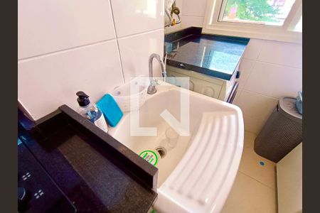 Apartamento para alugar com 71m², 2 quartos e 1 vagaÁrea serviço