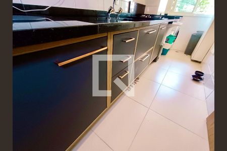 Apartamento para alugar com 71m², 2 quartos e 1 vagaCopa / Cozinha