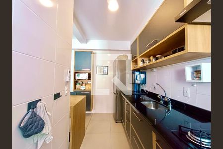 Apartamento para alugar com 71m², 2 quartos e 1 vagaCopa / Cozinha