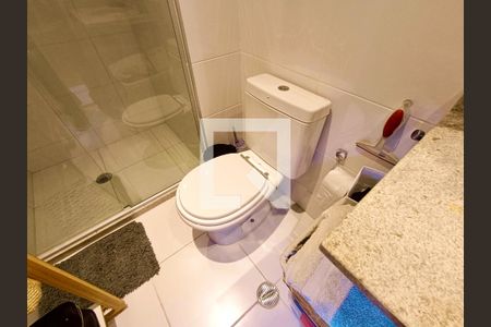 Apartamento para alugar com 71m², 2 quartos e 1 vagaSuíte banheiro