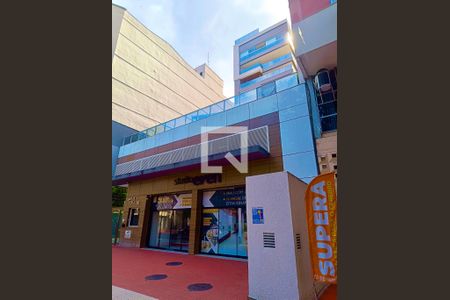 Apartamento para alugar com 71m², 2 quartos e 1 vagaFachada com cartaz QA.