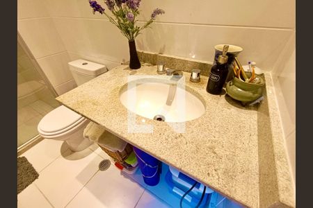 Apartamento para alugar com 71m², 2 quartos e 1 vagaSuíte banheiro