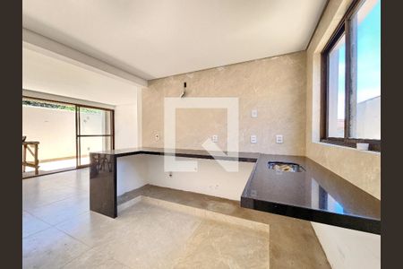 Apartamento à venda com 120m², 3 quartos e 3 vagas Apartamento à venda com 120m², 3 quartos e 3 vagasCozinha