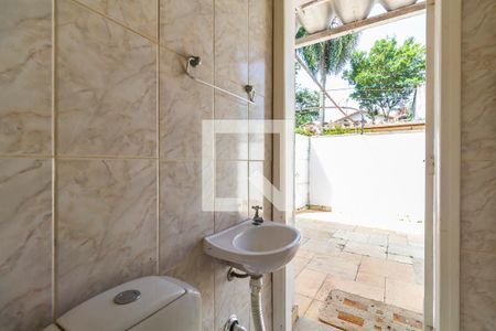 Casa à venda com 370m², 3 quartos e 5 vagasÁrea de Serviço - Banheiro