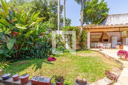 Casa à venda com 370m², 3 quartos e 5 vagasQuintal