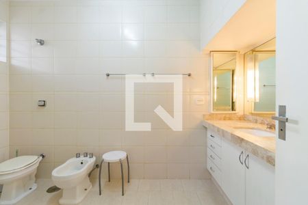 Casa à venda com 370m², 3 quartos e 5 vagasBanheiro da Suíte 3