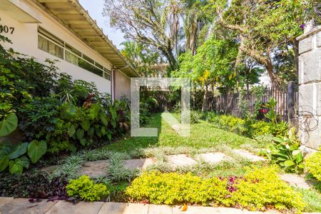 Casa à venda com 370m², 3 quartos e 5 vagasQuintal