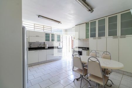 Casa à venda com 370m², 3 quartos e 5 vagasCozinha