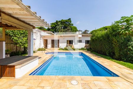 Casa à venda com 370m², 3 quartos e 5 vagasQuintal