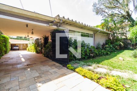 Casa à venda com 370m², 3 quartos e 5 vagasQuintal