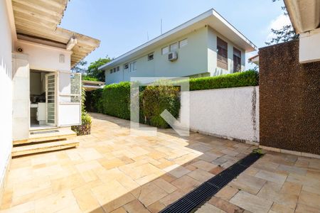 Casa à venda com 370m², 3 quartos e 5 vagasQuintal