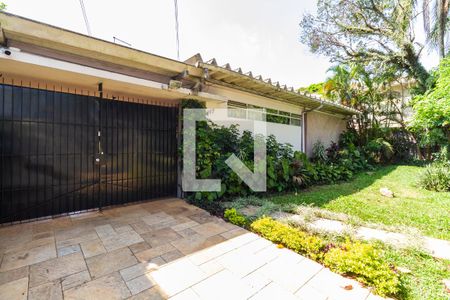 Casa à venda com 370m², 3 quartos e 5 vagasQuintal