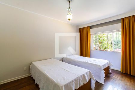 Casa à venda com 370m², 3 quartos e 5 vagasSuíte 2