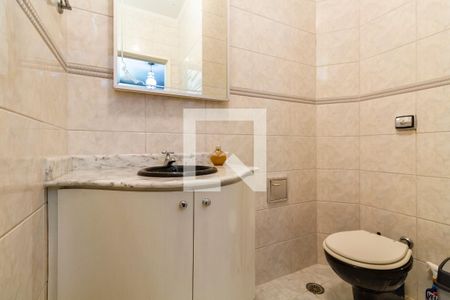 Casa à venda com 370m², 3 quartos e 5 vagasLavabo 1
